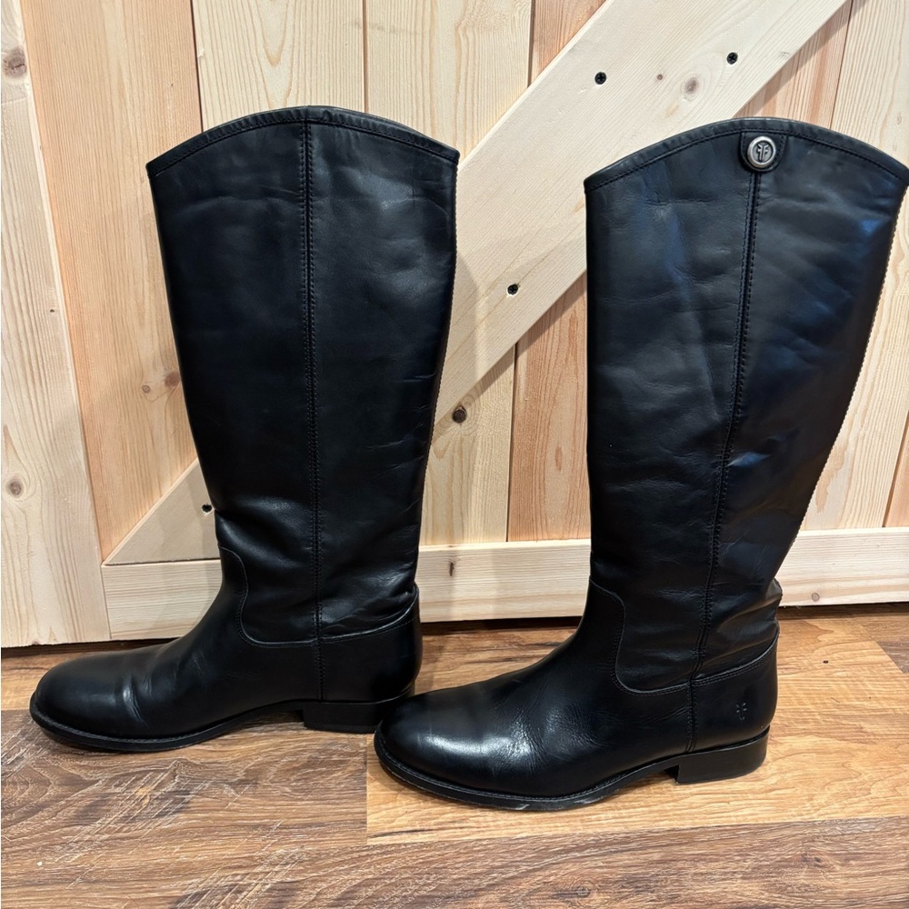 Frye Black Boots with Knee-High Design and Smooth Leather